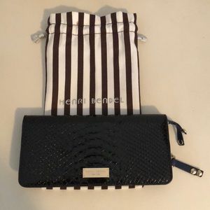 Henri Bendel Wallet